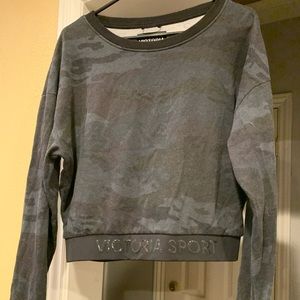 VS Camo Workout sweatshirt